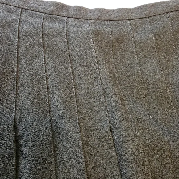 bebe Pleated Black Maxi Skirt Sz 8 Like New - Picture 8 of 10